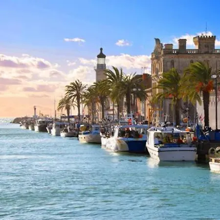 Tres Beau Au Grau Du Roi Equipe 33m2 *